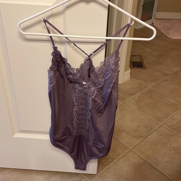 ASTR The Label Lace Inset Bodysuit NWOT - Picture 2 of 7